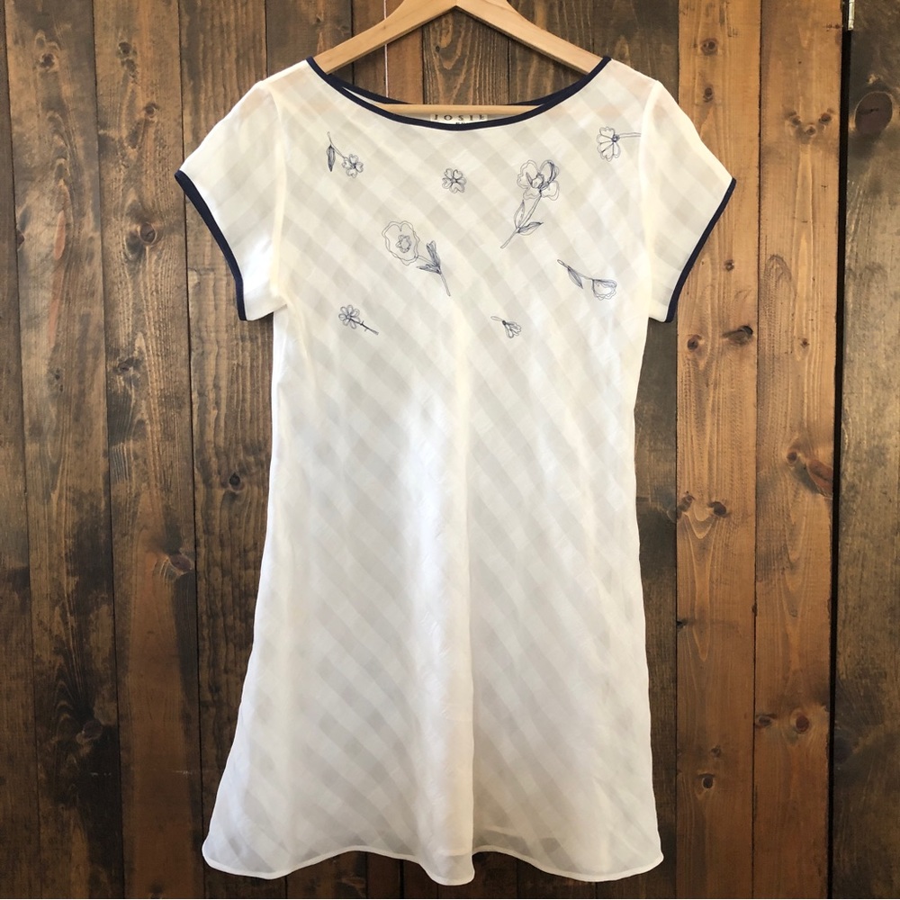 Nightgown with embroidery 🧵